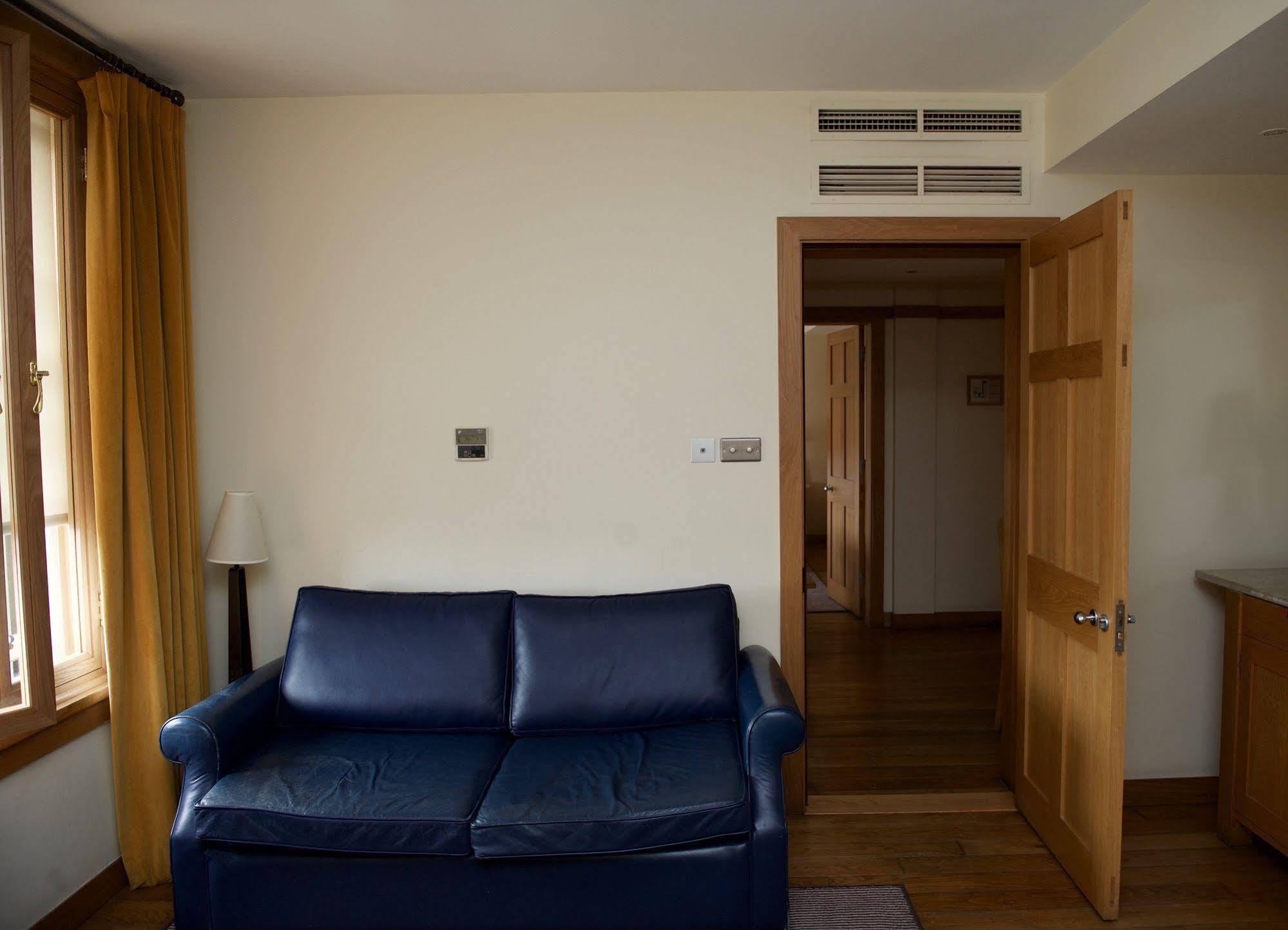 The Clarence 4*
